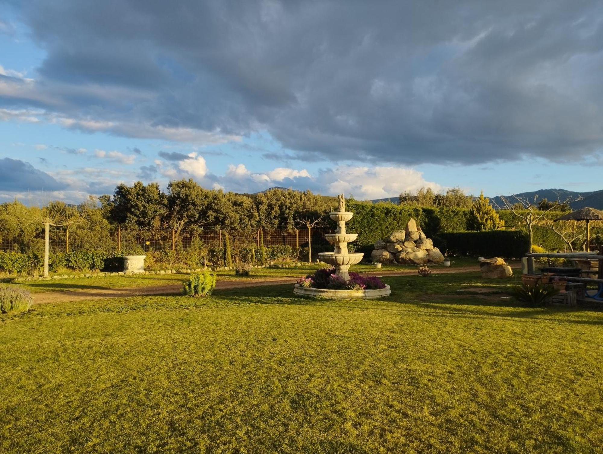 Finca Los Pajaros Cerca De Puy Du Fou Toledo Navahermosa  Camera foto